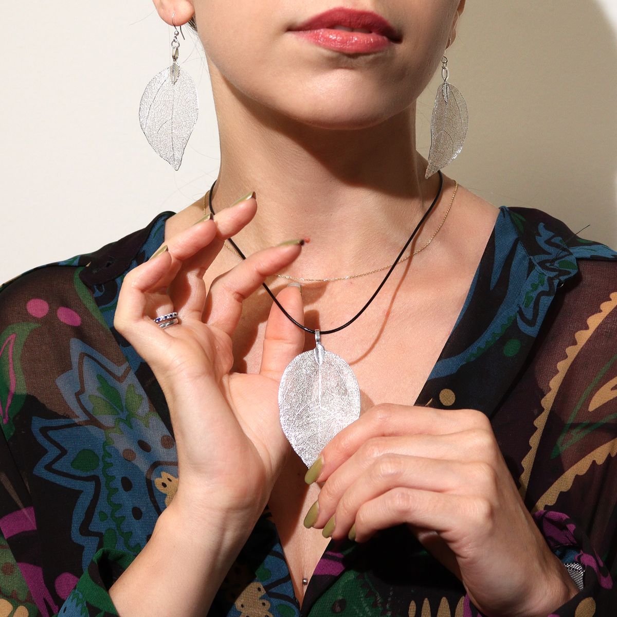 Bravery Leaf Necklace – Silver