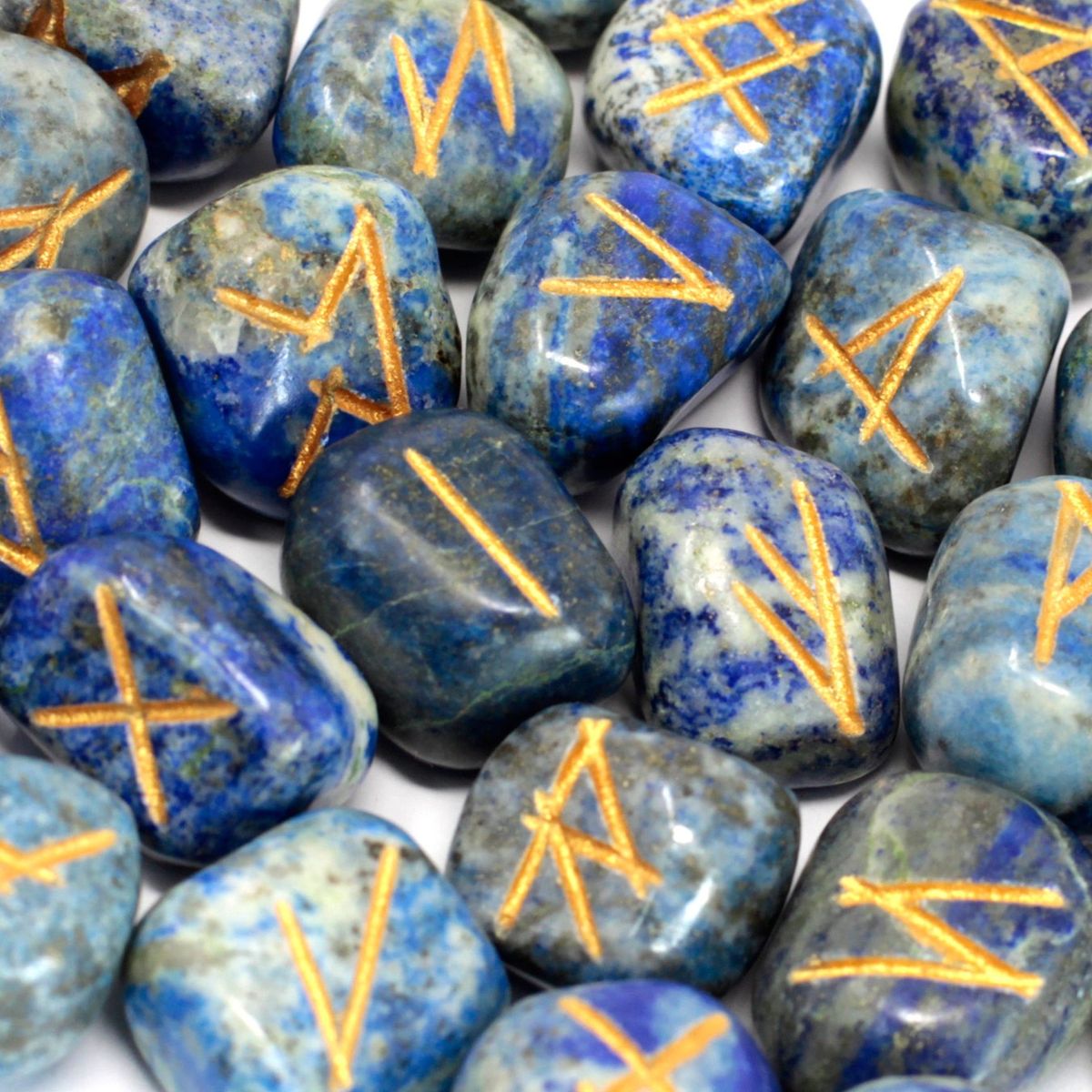 Rune Stone Set in Pouch – Lapis