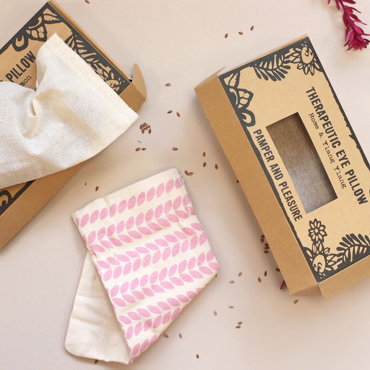 Agnes & Cat Eye Pillow – Pamper & Pleasure