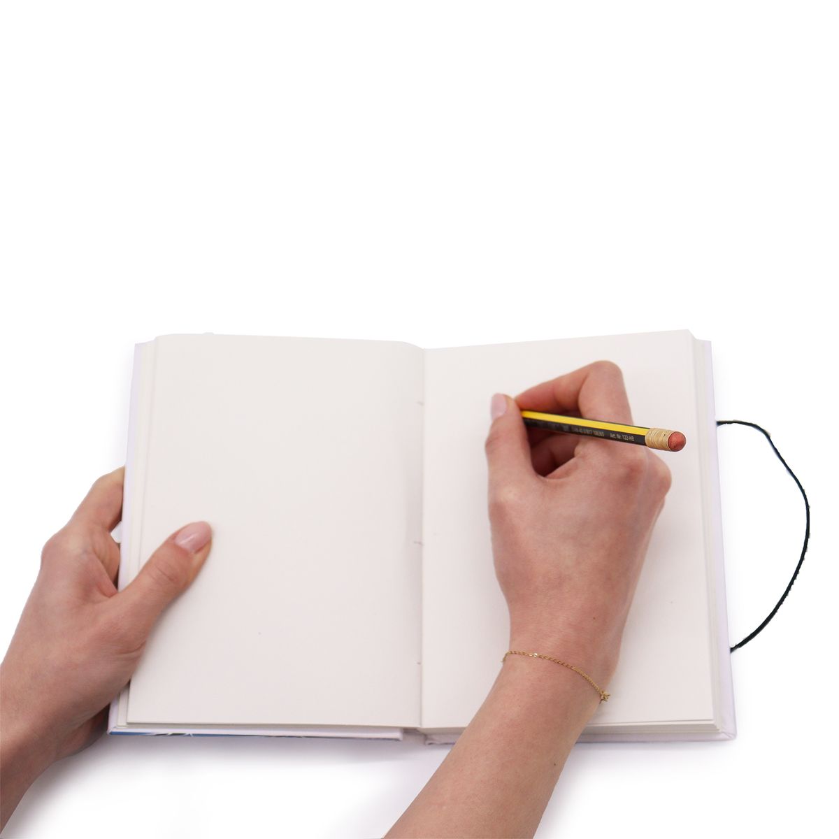 Notebook with Strap – Leaves on the Same Tree