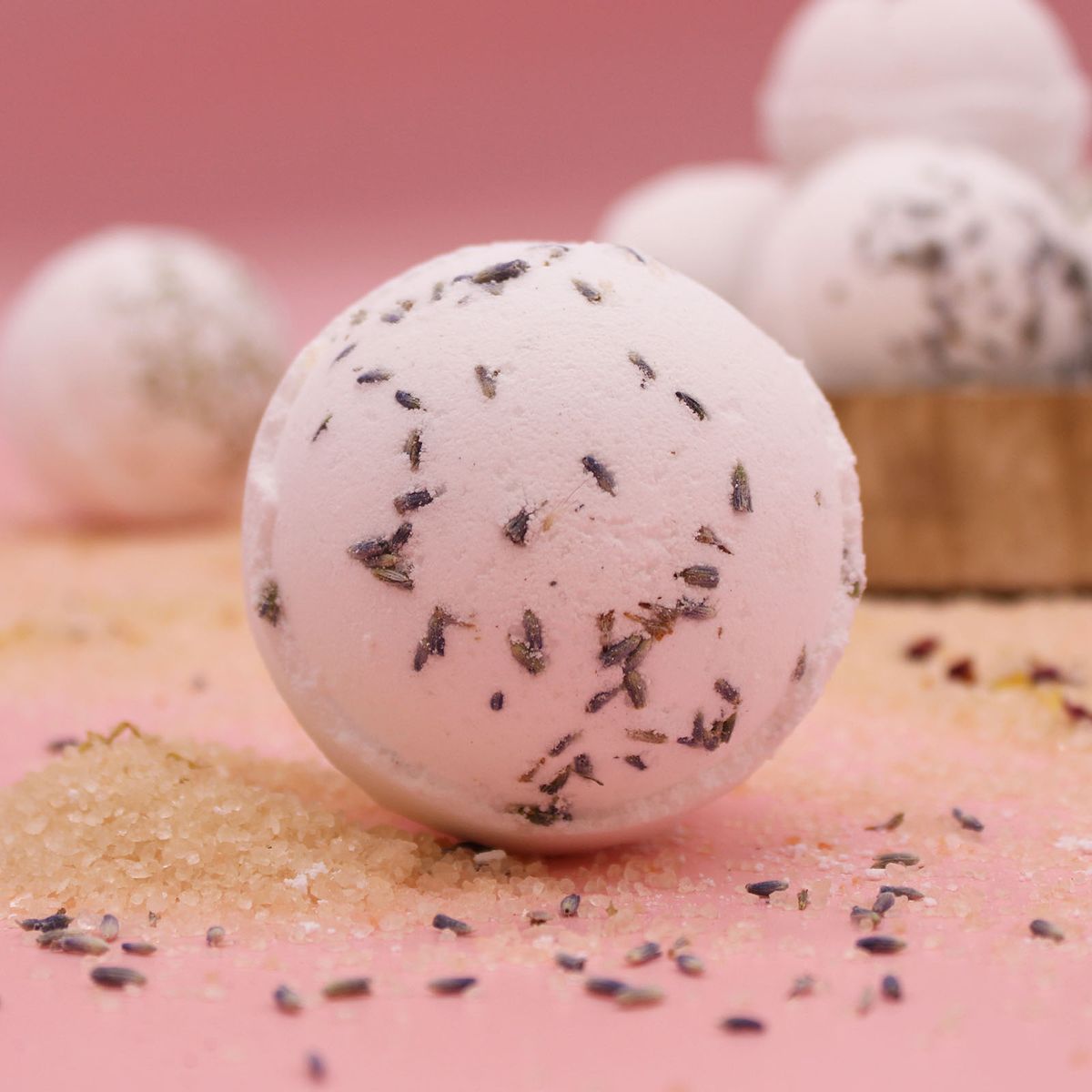 Relax Himalayan Salt Bath Bomb – Lavender & Jojoba Oil