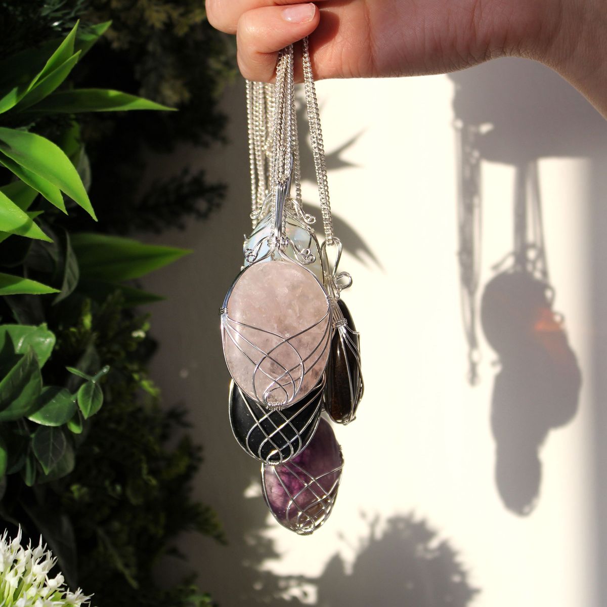 Swirl Wrapped Gemstone Necklace – Black Onyx
