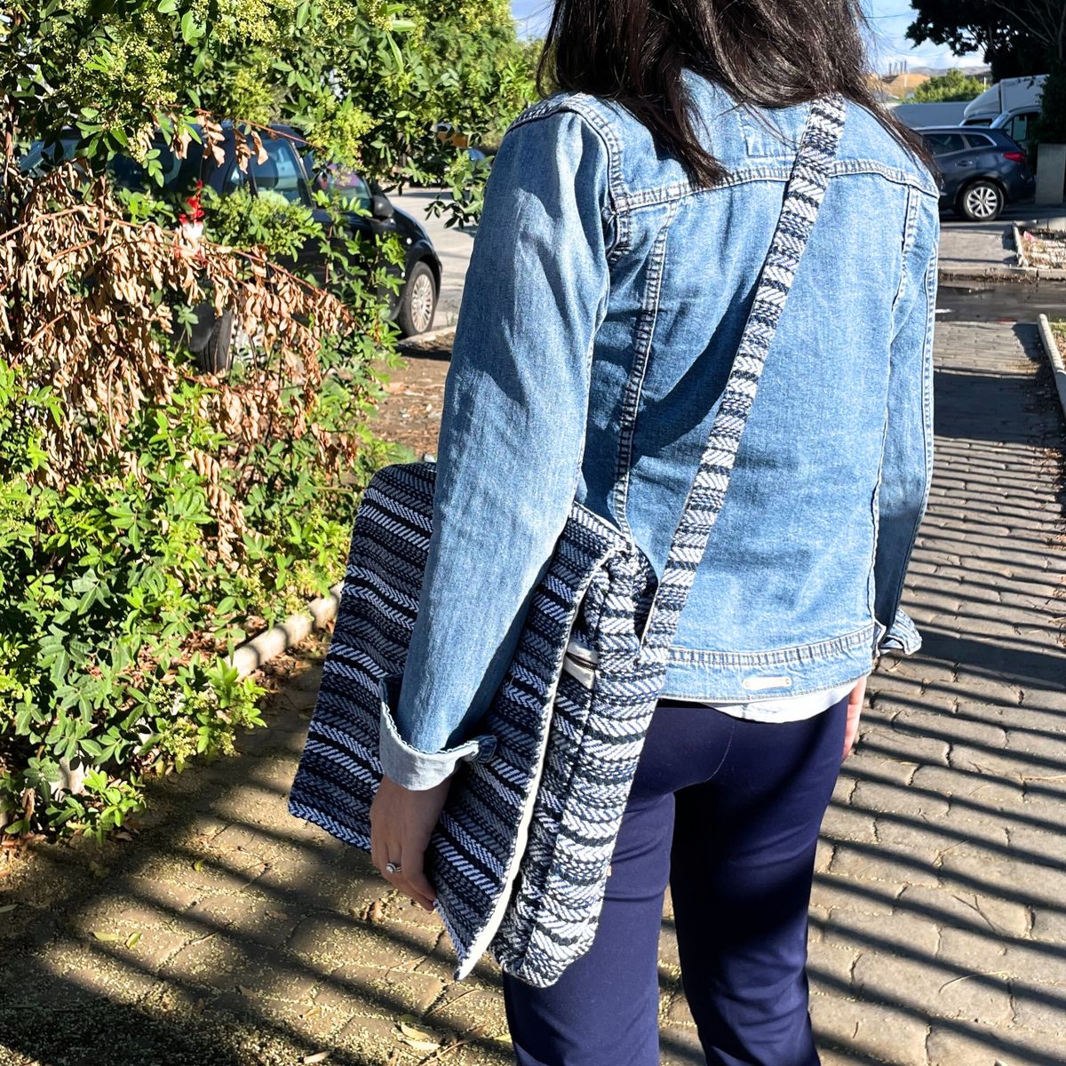 Soft Banjar Laptop Bag – Blue Stripes