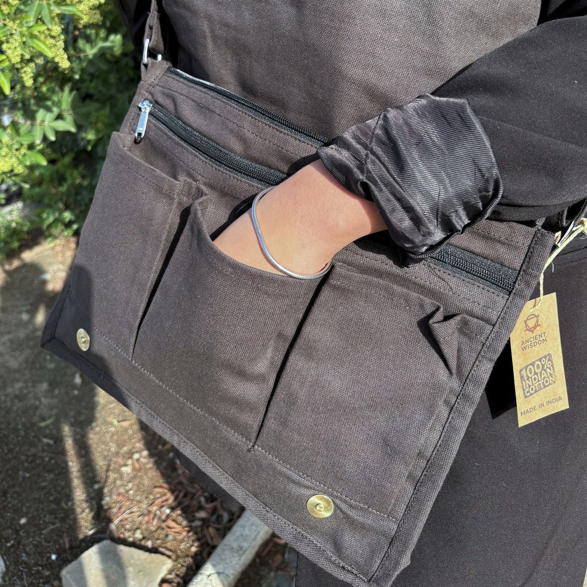 Cotton Canvas Laptop Messenger Bag – Charcoal