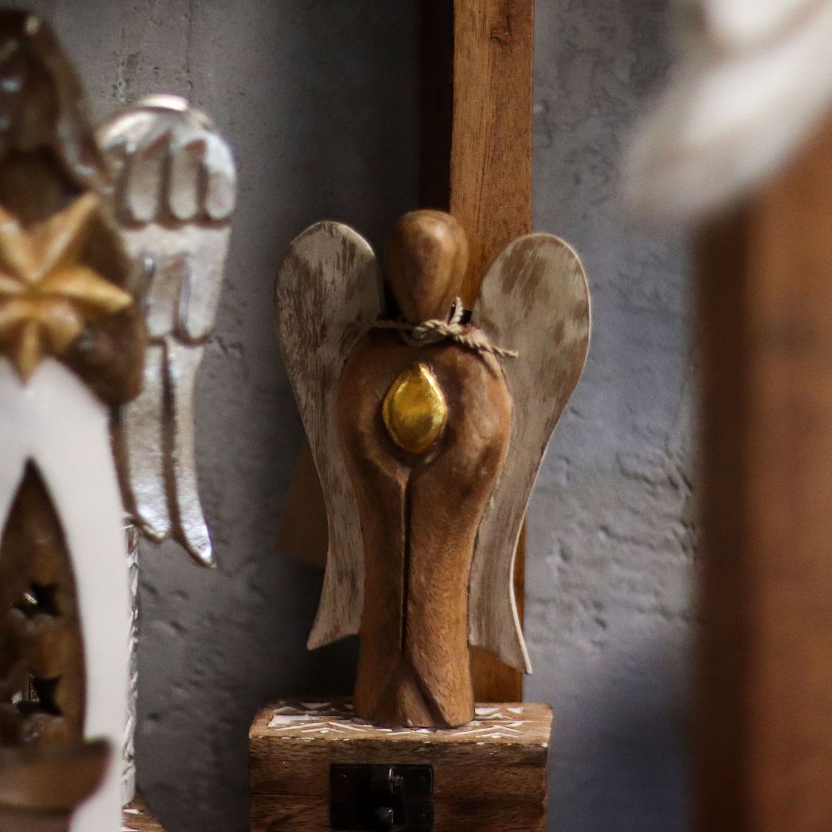 Hati-Hati Wooden Angel – Love, 15cm