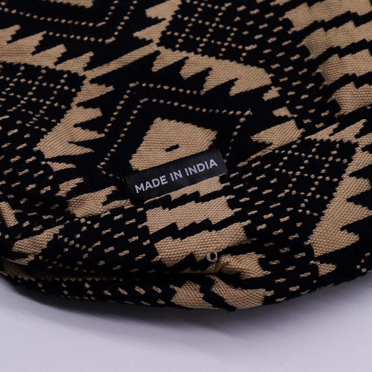 Nomad Sari Jacquard Wander Muse Bag – Desert Loom