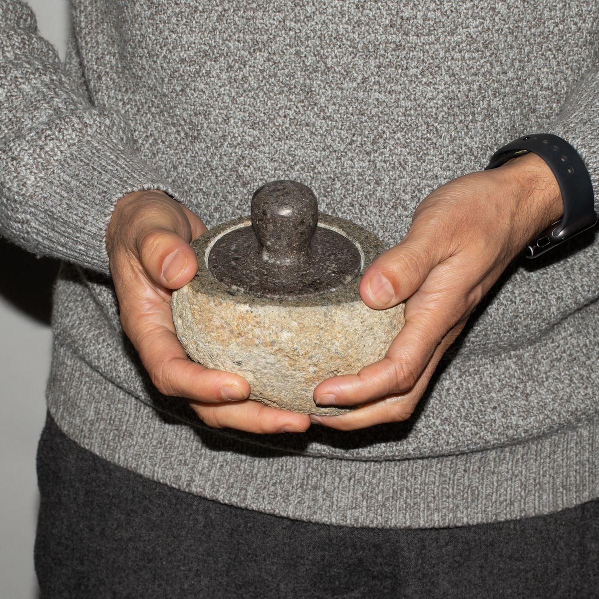 Natural Riverstone Grounding Pot – Medium, 12x8cm