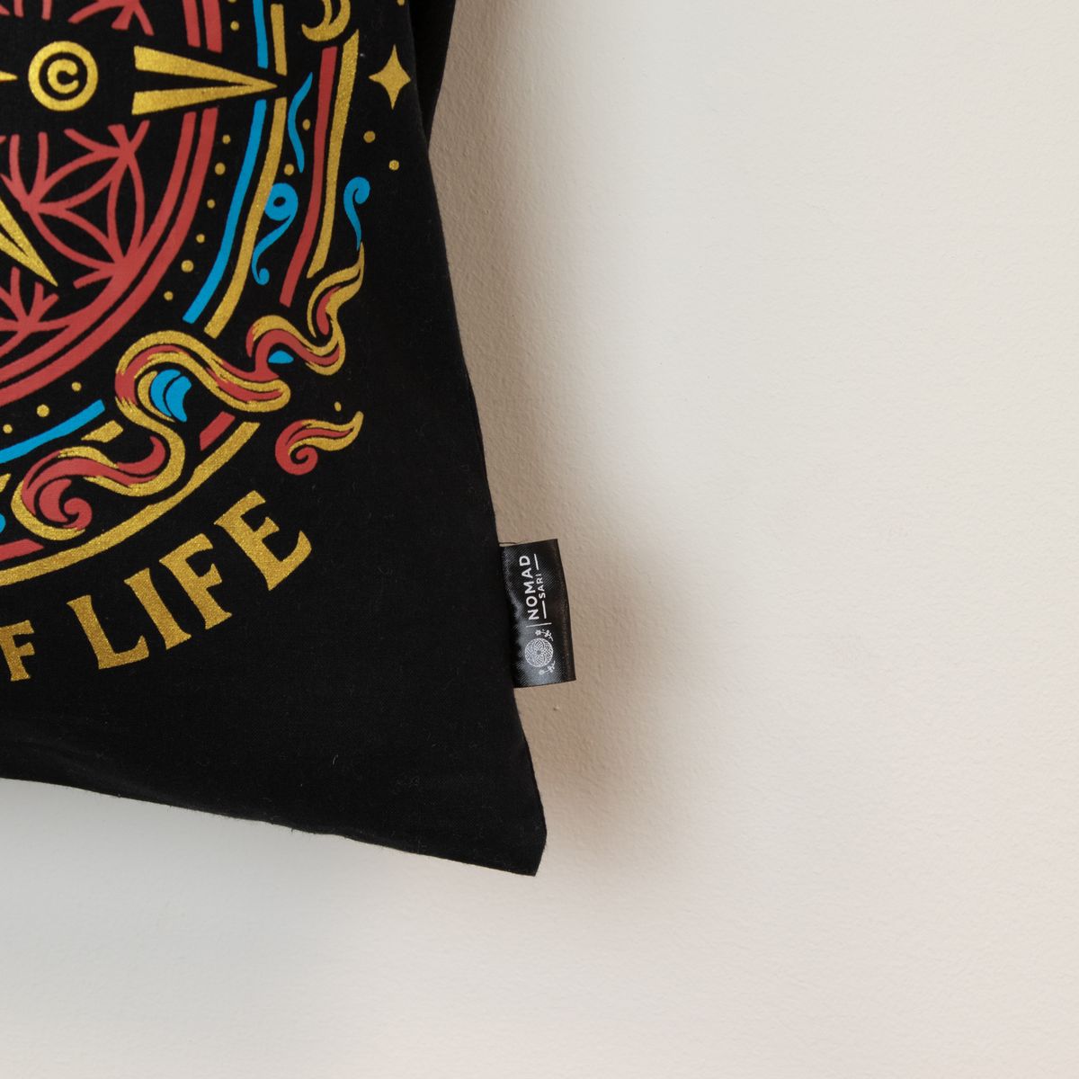 Iconic Classic Tote Bag – Compass of Life, Black