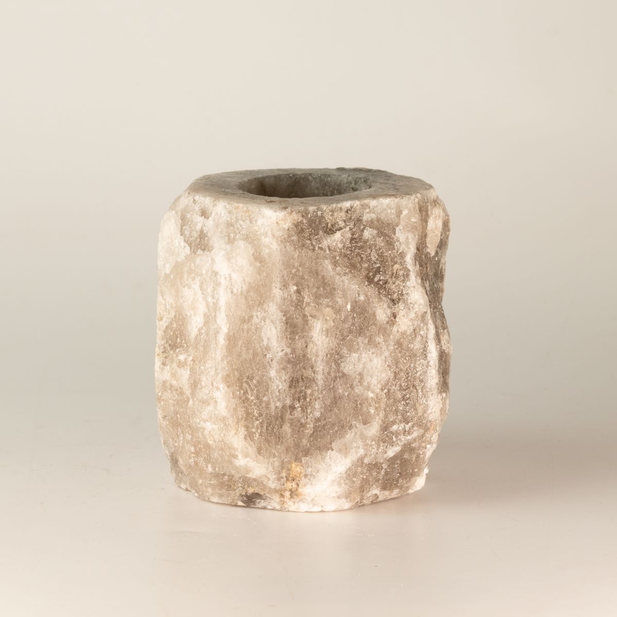 Grey Salt Candle Holder – 600–800g