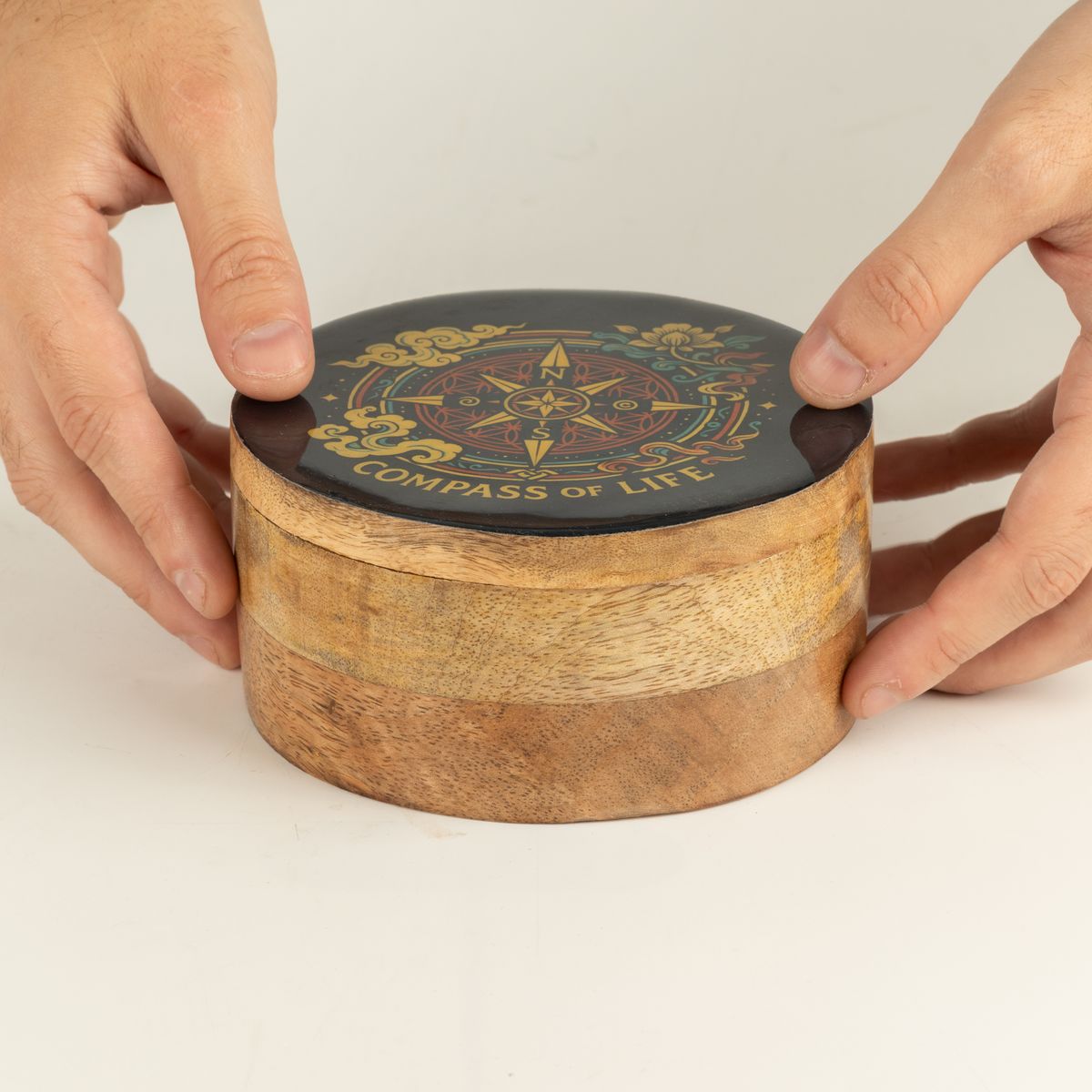 Round Enamelled Box – Compass of Life