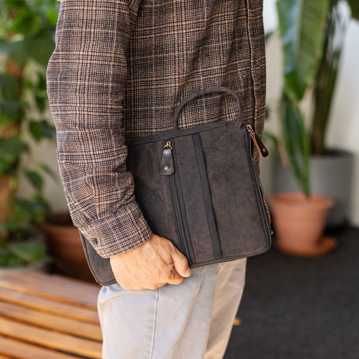 Stonewash Travel Laptop Pouch – Charcoal