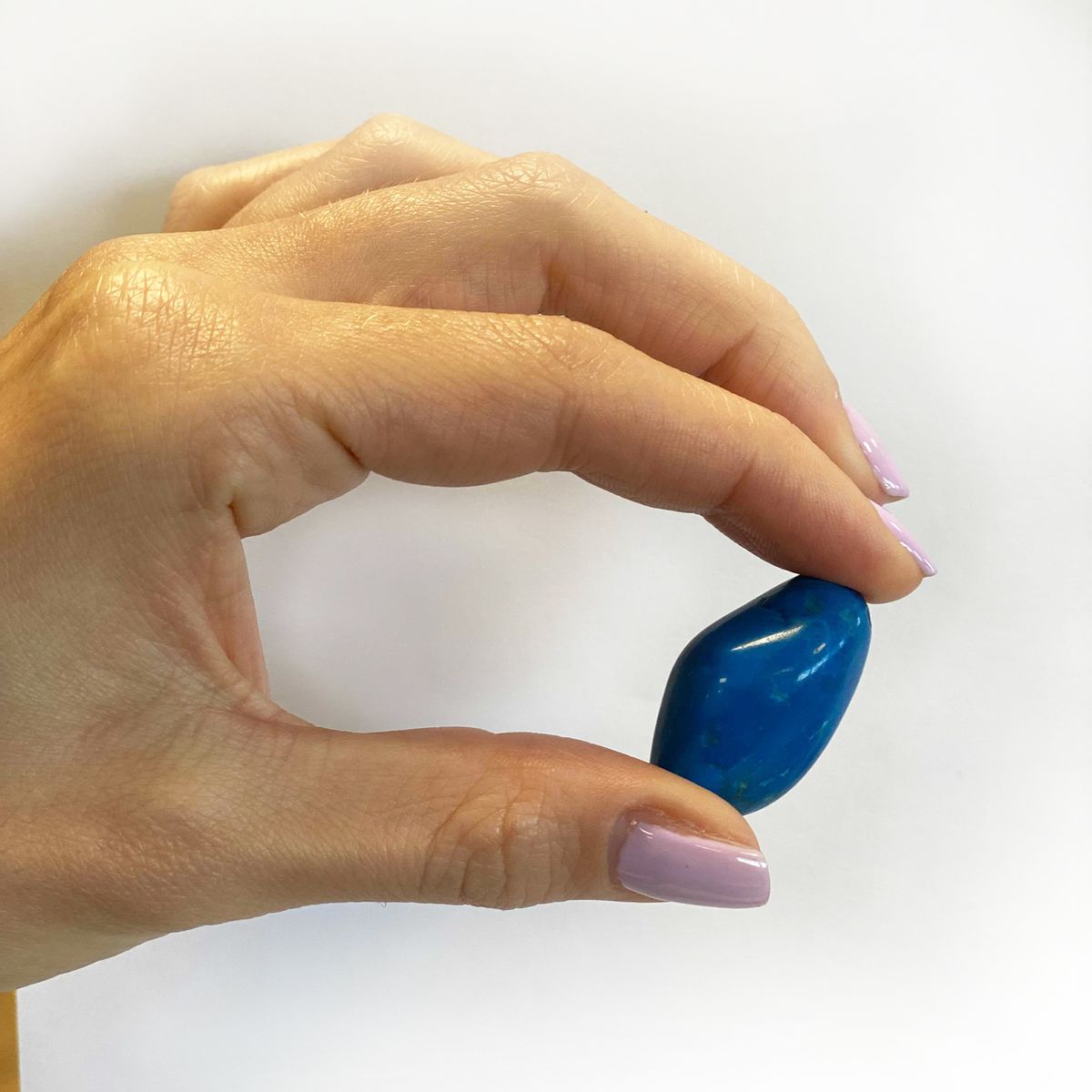 Blue Howlite Tumble Stone – Medium