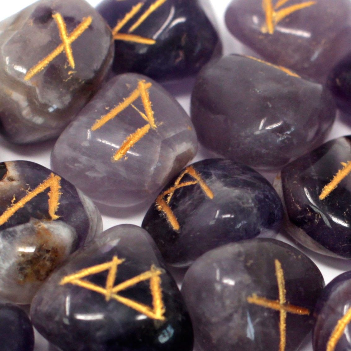 Rune Stone Set in Pouch – Amethyst